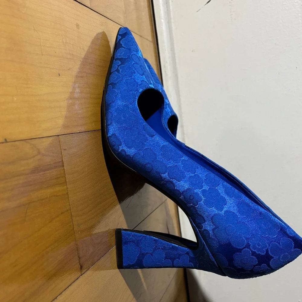 Gianni Bini Self-Made Daisy Satin Closed Toe Pumps - Picture 4 of 6